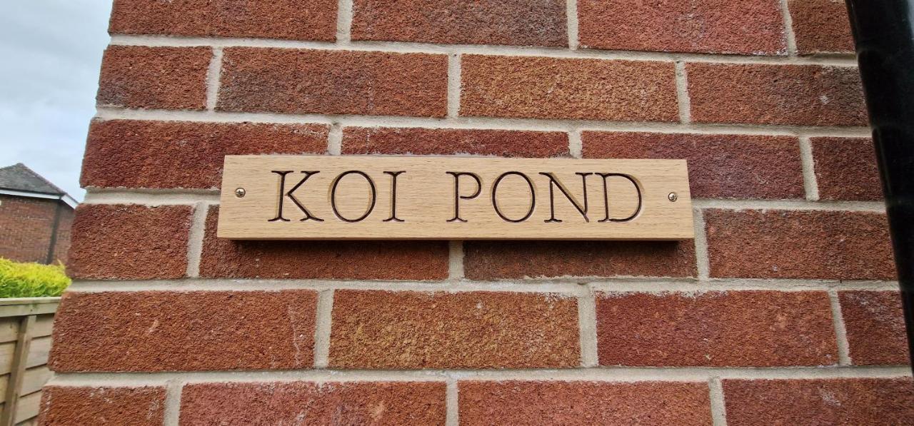 Koi Pond Annex Hotel โคลฟอร์ด ภายนอก รูปภาพ